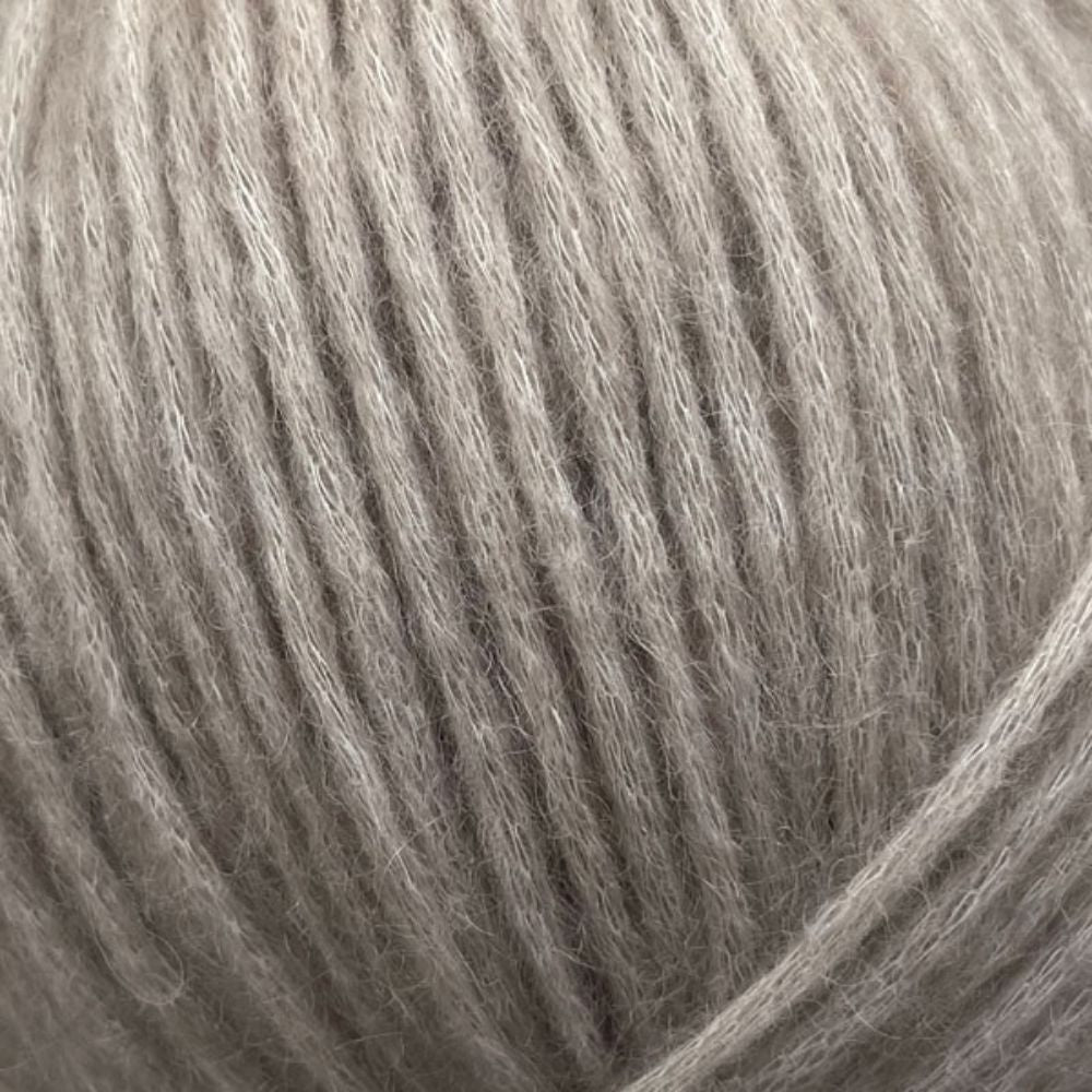 Strickgarn CaMaRose Snefnug 7770 Solvgra – 55% Babyalpaka, 35% Bio-Baumwolle, 10% Merino