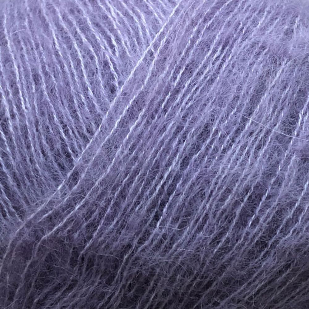 Weiches Garn CaMaRose Midnatssol in 9528, ideal für leichte und luftige Strickprojekte.