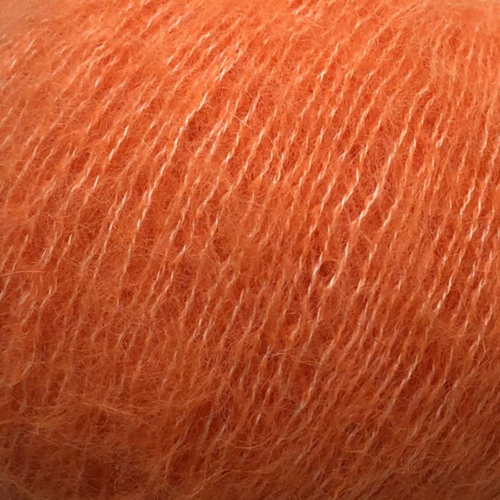 Weiches Garn CaMaRose Midnatssol in 9516, ideal für leichte und luftige Strickprojekte.