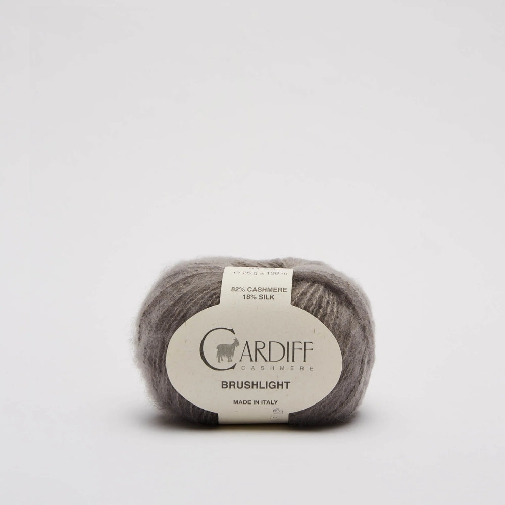 Knäuel Cardiff Brushlight Garn in Farbe Galileo 133