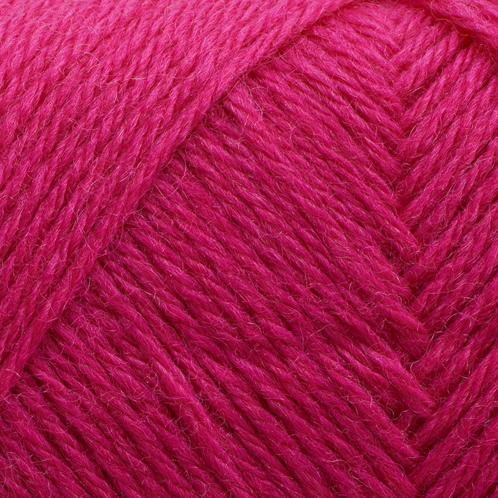 Strang Filcolana Arwetta in der Farbe Hibiscus (371), zarte Sockenwolle mit intensivem Rosaton