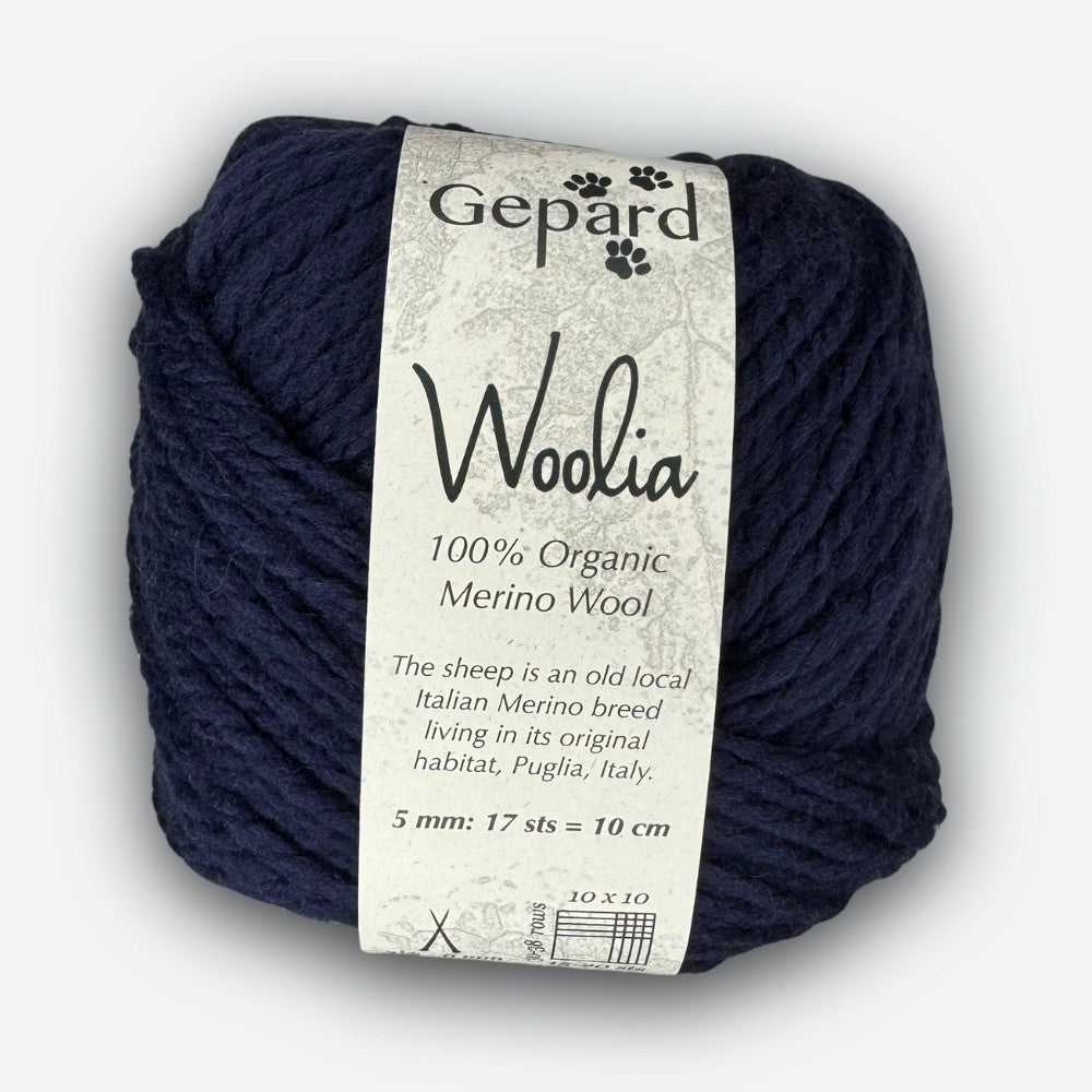 Gepard - Woolia - Navy - 760 – hochwertige Wolle für kreative Strickideen, detailreich beschrieben für alle, die nicht sehen können.