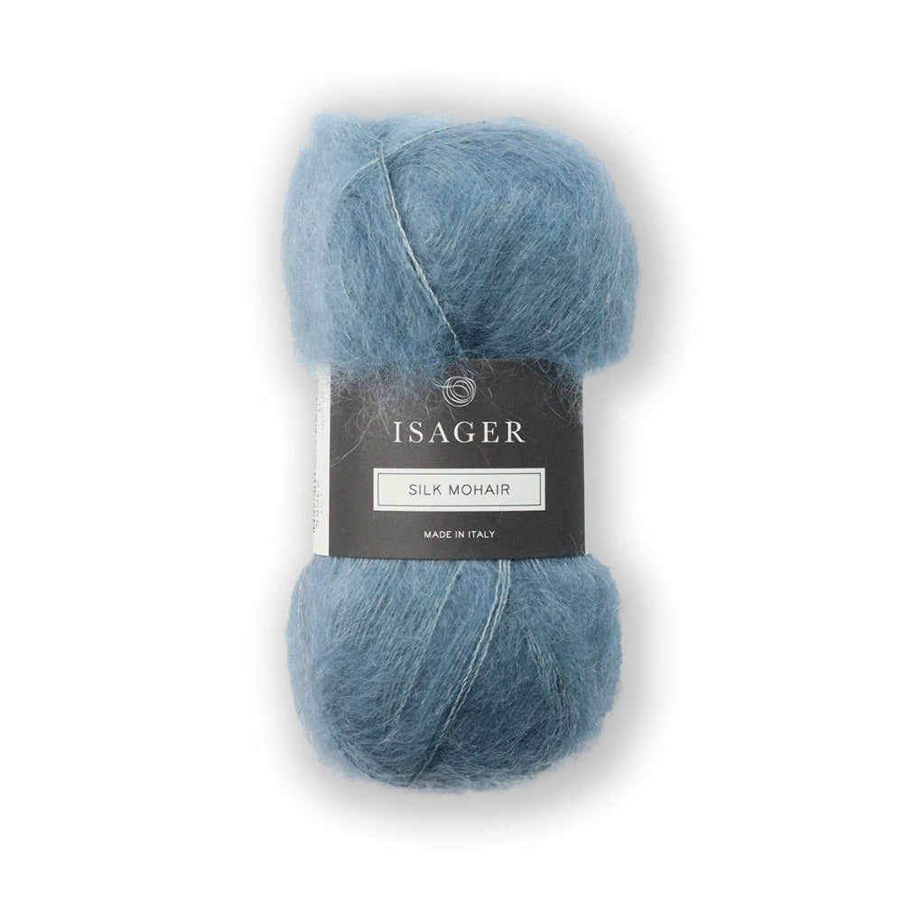 Luftiges Mohair-Seidengarn von Isager in klassischem Denimblau. Für moderne Looks mit edlem Finish.