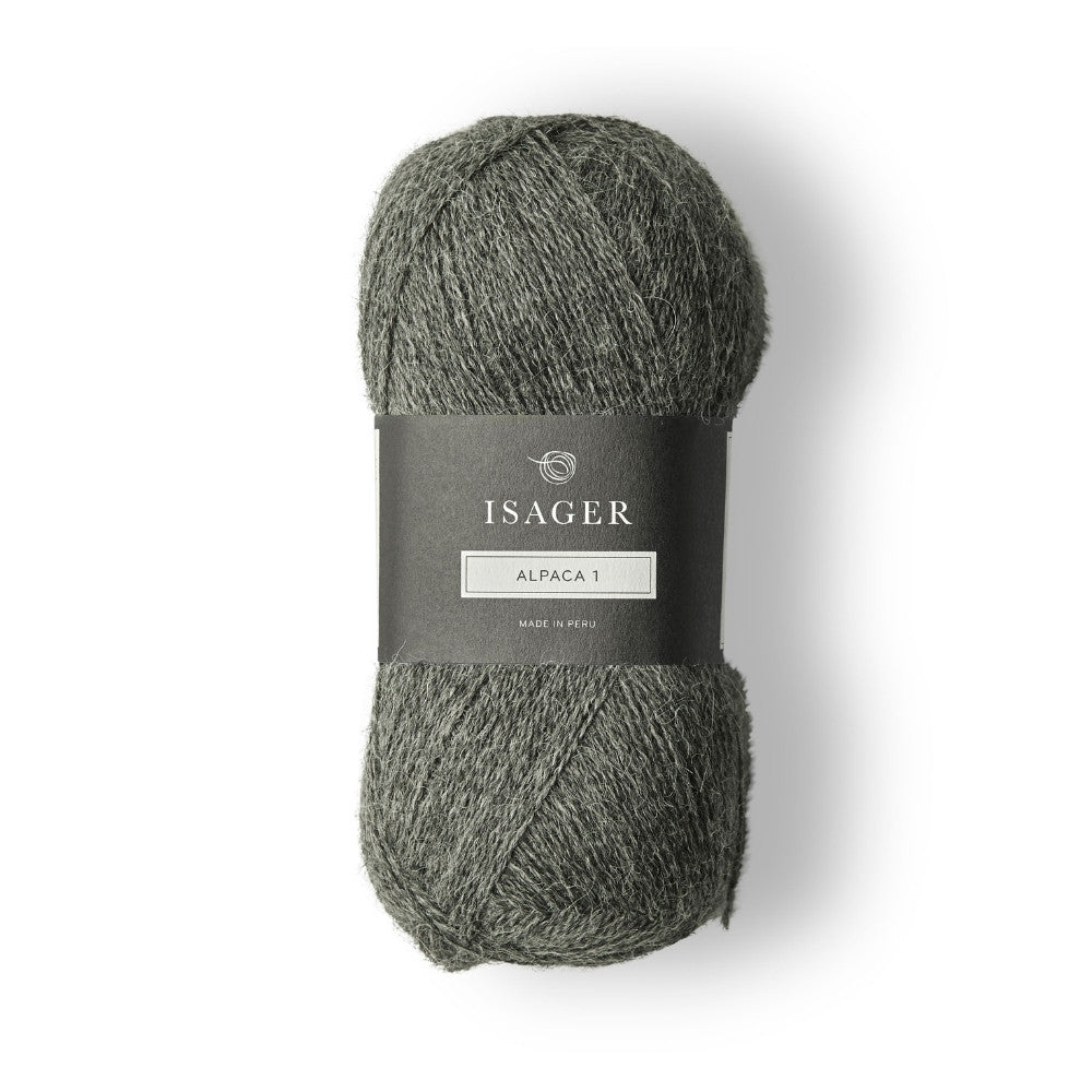 Edel und zeitlos: Isager Alpaca 1 in Anthrazit – weiches Garn für feine Strickstücke.