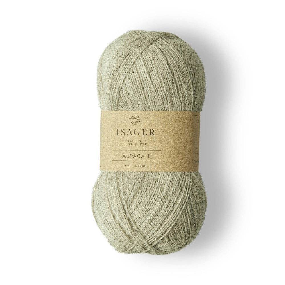 Isager Alpaca 1 in warmem Beige – 100% Alpaka für luxuriöse Strickprojekte mit feinem Fall.