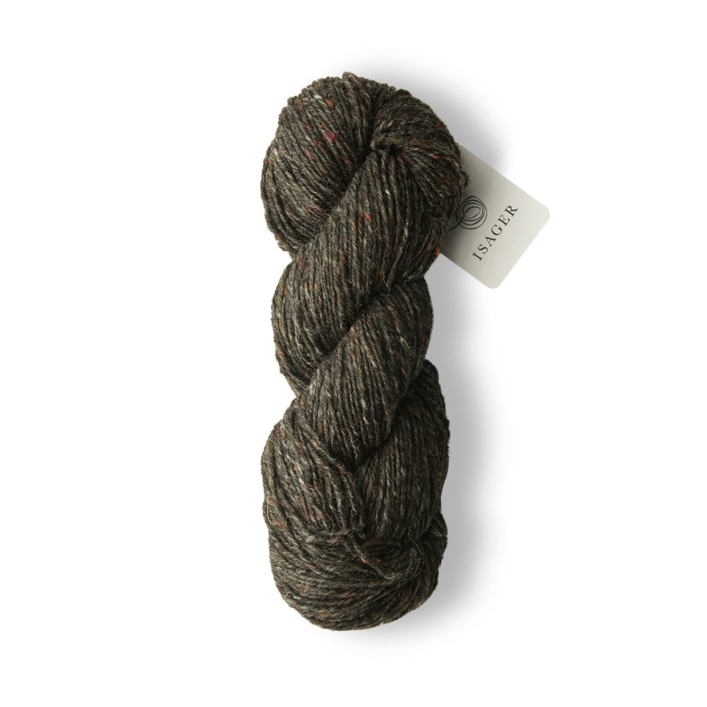 Schwarzes Tweedgarn in kräftiger Aran-Qualität.