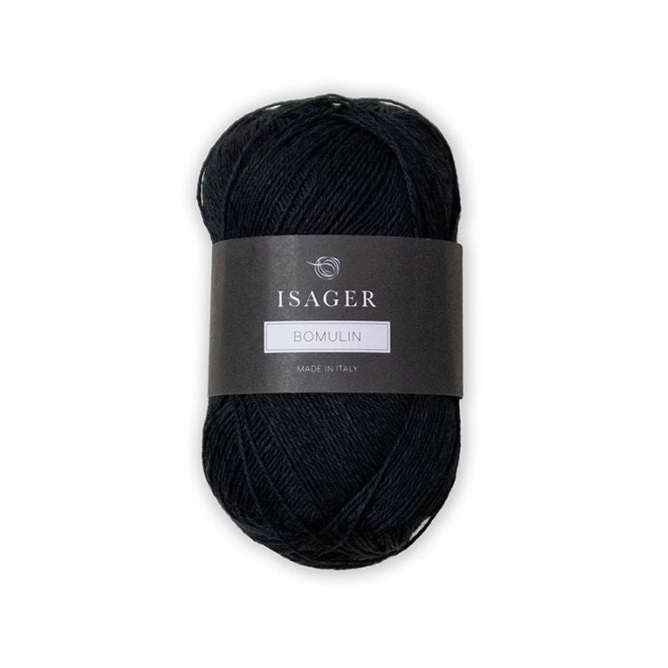 Klassisches Schwarz – ideal für edle Sommerstrickmode.