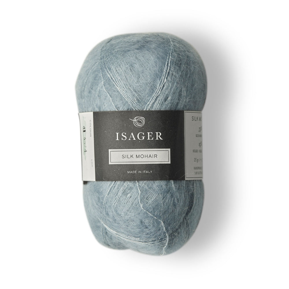 Zartes Hellblau – ideal für hauchfeine Strickstücke.