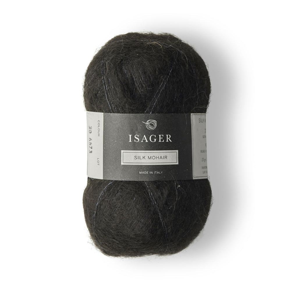 Klassisches Schwarz für federleichte, elegante Strickwerke.