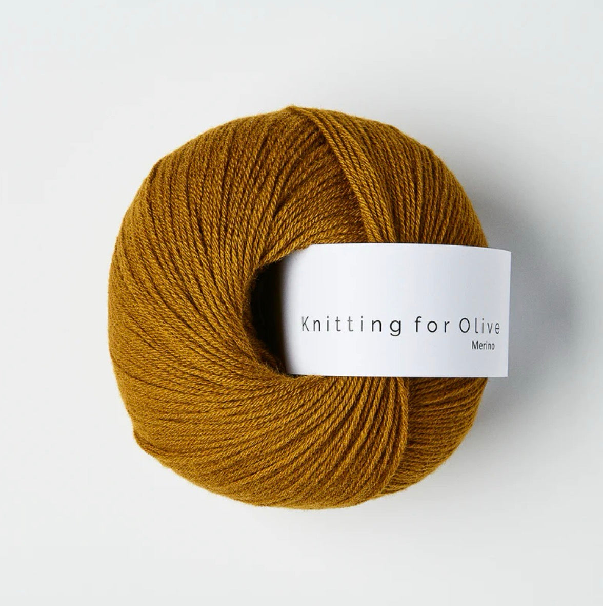 Knitting for Olive 100% mulesing-freie Merinowolle in der Farbe Dark Ocher