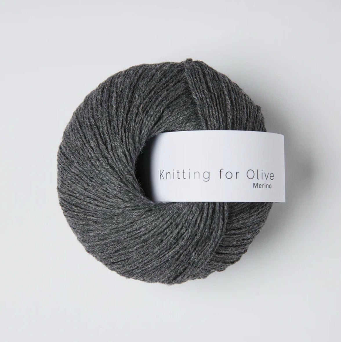 Knitting for Olive 100% mulesing-freie Merinowolle in der Farbe Thunder Cloud
