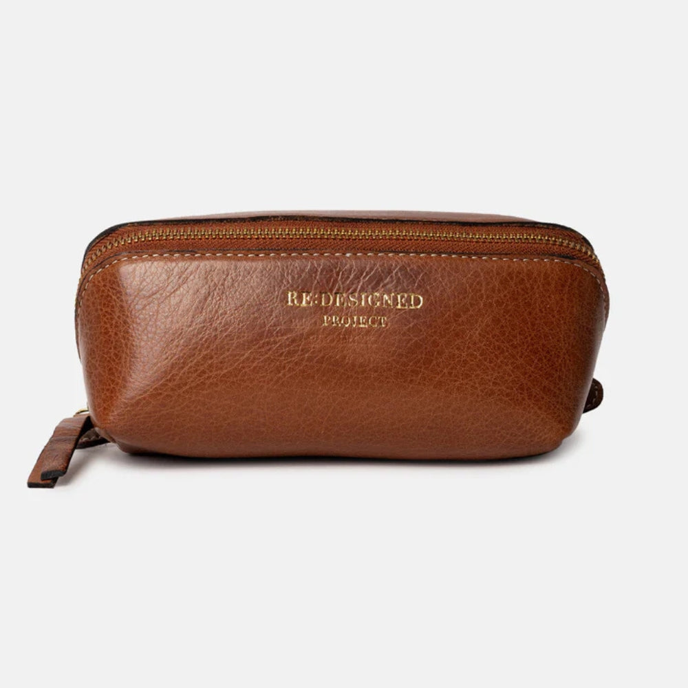 RE:DESIGNED Tool Case P036 Walnuss Brass aus Leder