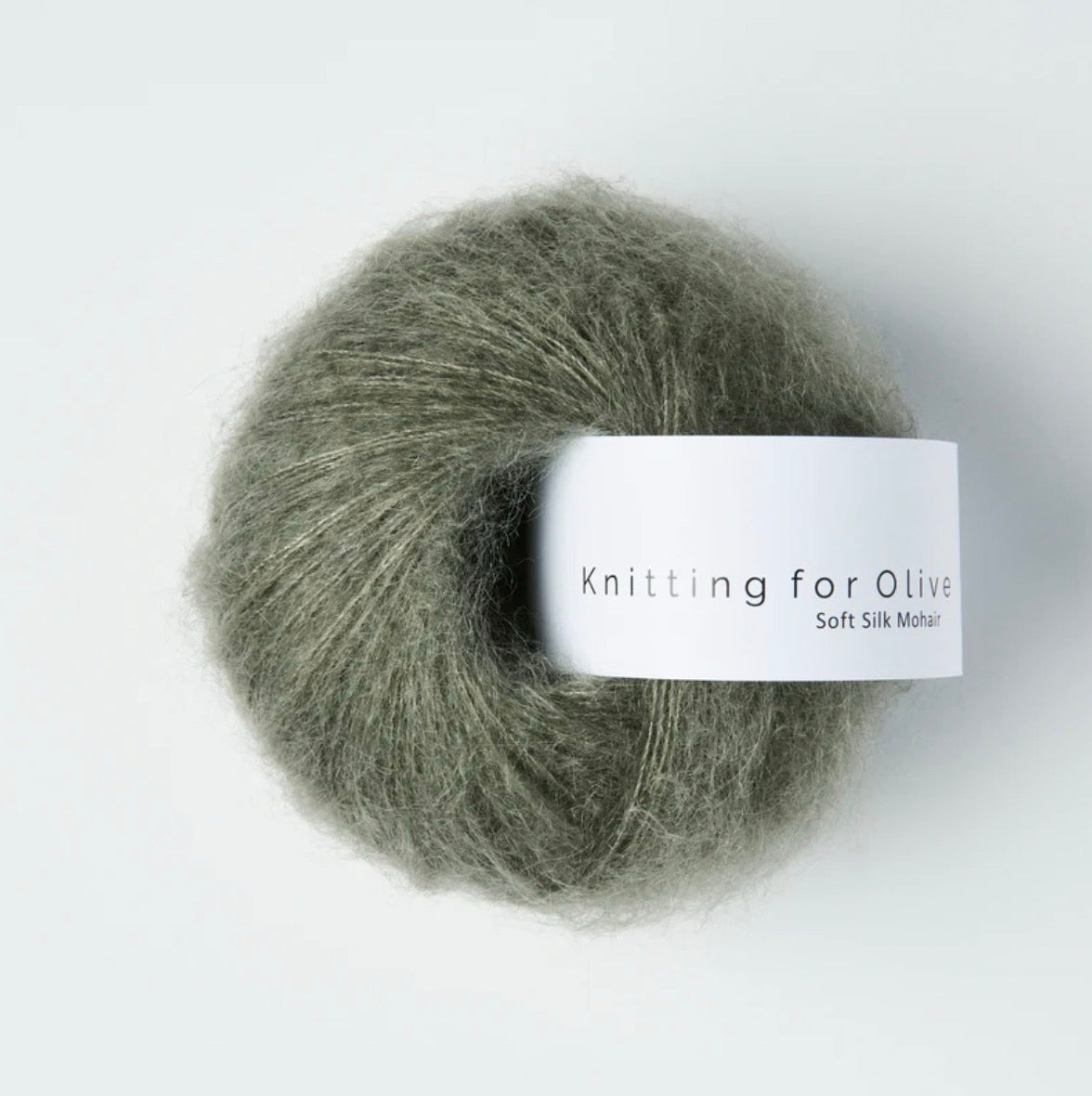 Knitting for Olive 70% RMS-zertifiziertes Mohair, 30% cruelty free Maulbeerseide in der Farbe Dusty See Green