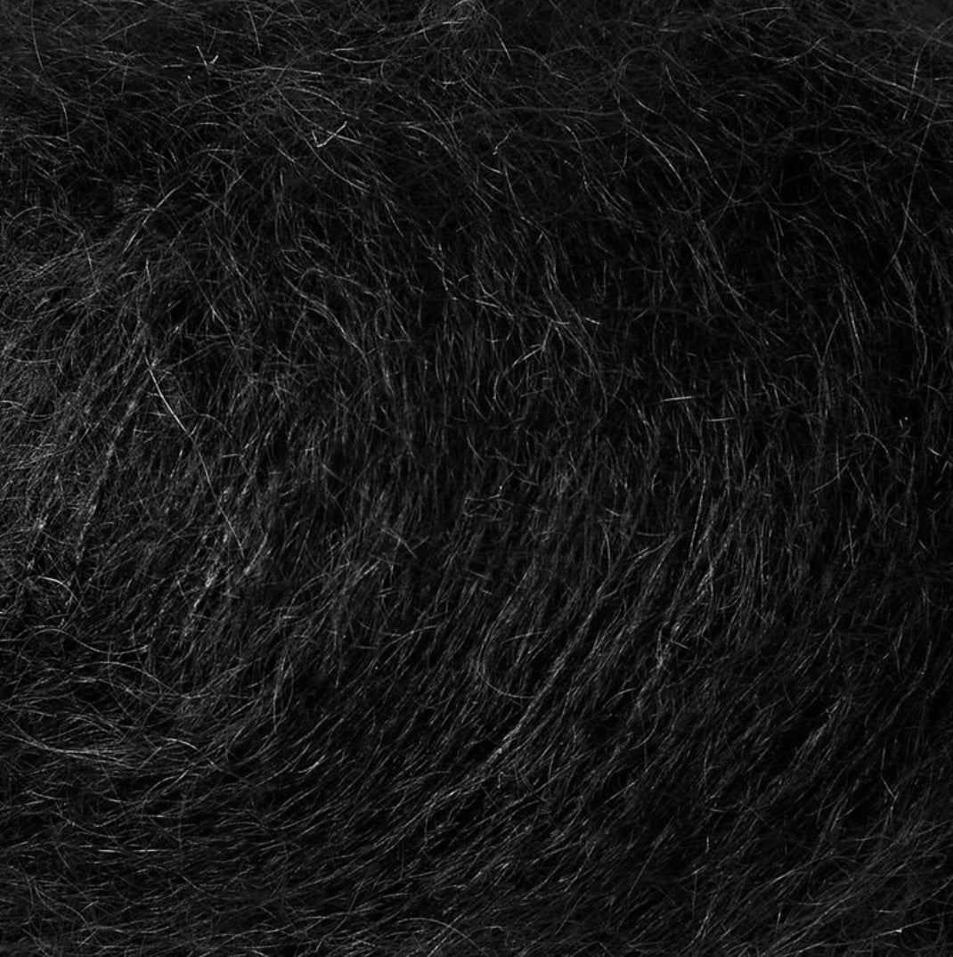 Knitting for Olive 70% RMS-zertifiziertes Mohair, 30% cruelty free Maulbeerseide in der Farbe Licorice