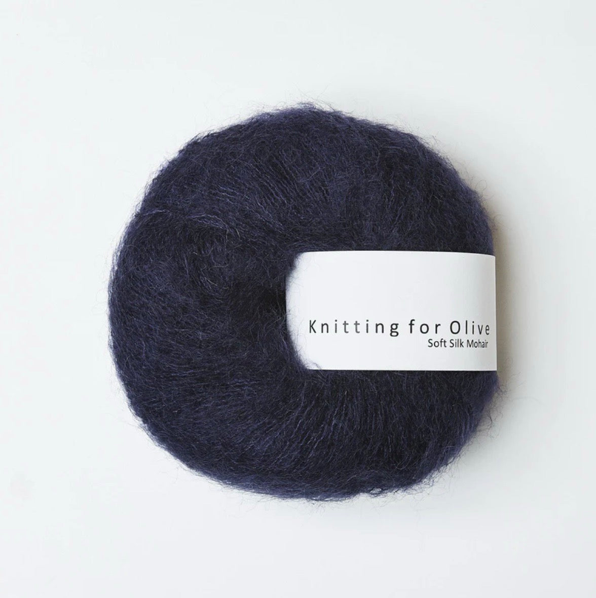 Knitting for Olive 70% RMS-zertifiziertes Mohair, 30% cruelty free Maulbeerseide in der Farbe Navy Blue