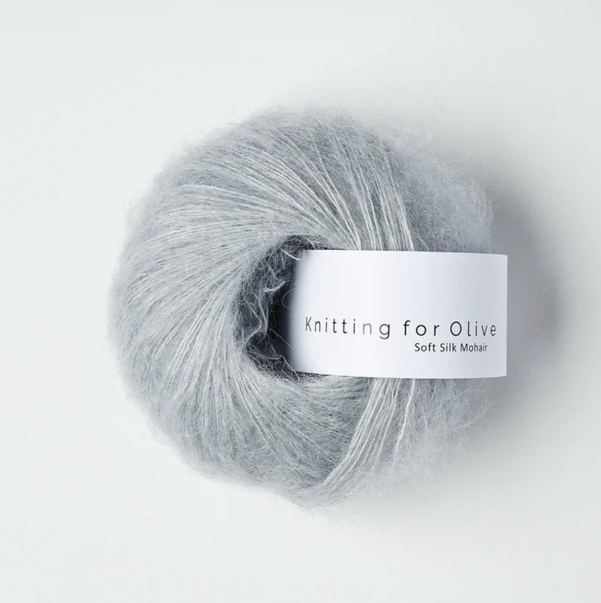 Knitting for Olive 70% RMS-zertifiziertes Mohair, 30% cruelty free Maulbeerseide in der Farbe Soft Blue