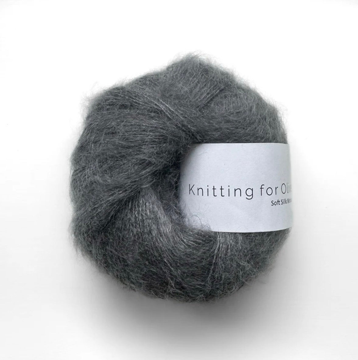 Knitting for Olive 70% RMS-zertifiziertes Mohair, 30% cruelty free Maulbeerseide in der Farbe Thunder Cloud