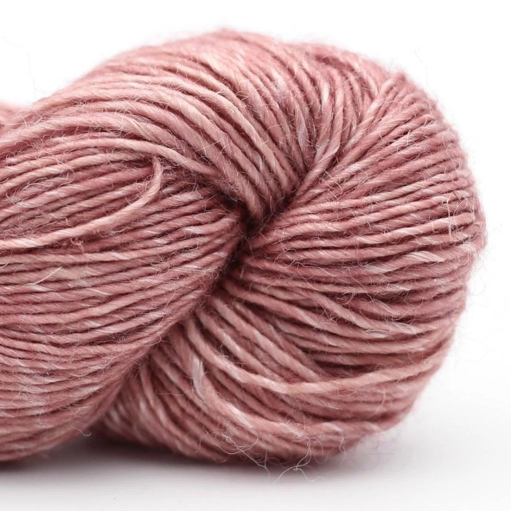 Knäuel cowgirlblues Merino Linen Garn in Farbe Faded Rose 25